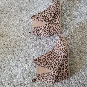 Ankle boots wedge size 8